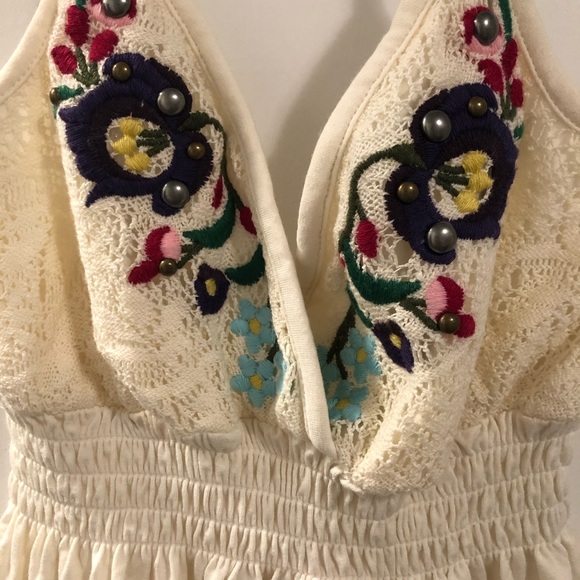 ⭐️ 2 for $30 ⭐️ Guess Embroidered Cotton Halter - Picture 3 of 5